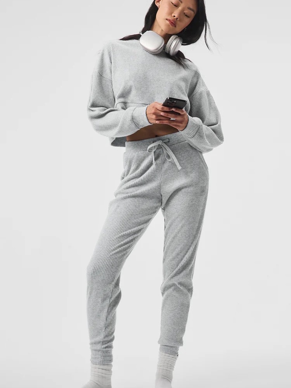 ALO Yoga Ribbed Drawstring Joggers - Light Gray